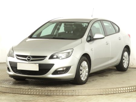 Opel Astra, 2016 - pohled č. 3