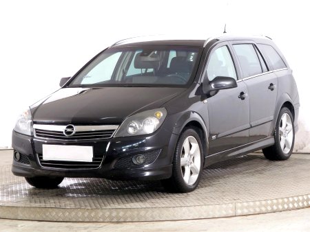 Opel Astra, 2008 - pohled č. 3