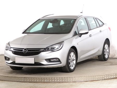 Opel Astra, 2018 - pohled č. 3