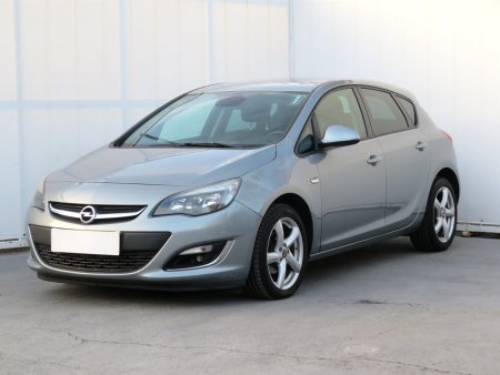 Opel Astra, 2013 - pohled č. 3