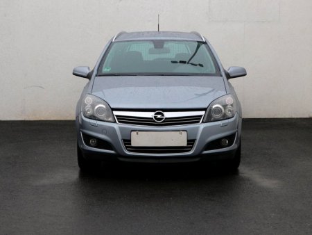 Opel Astra, 2007 - pohled č. 2