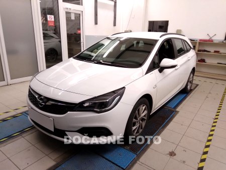 Opel Astra, 2020 - pohled č. 3