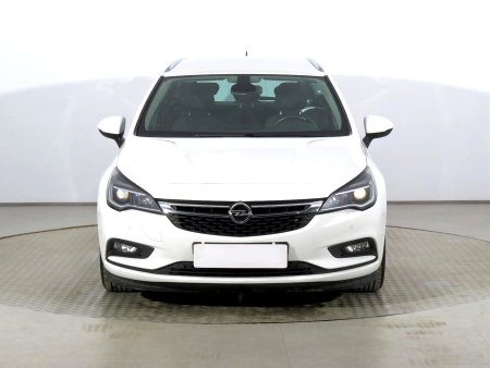 Opel Astra, 2017 - pohled č. 2