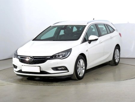 Opel Astra, 2017 - pohled č. 3