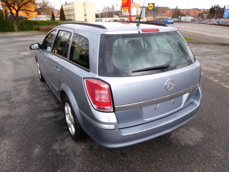 Opel Astra, 2008 - pohled č. 7