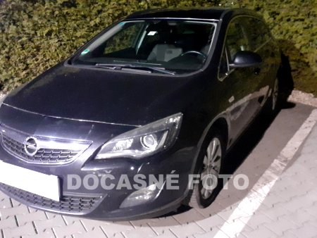 Opel Astra, 2012 - pohled č. 3