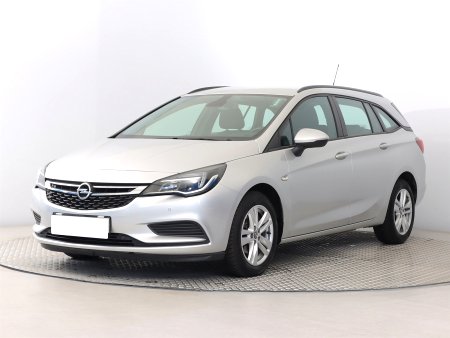 Opel Astra, 2018 - pohled č. 3