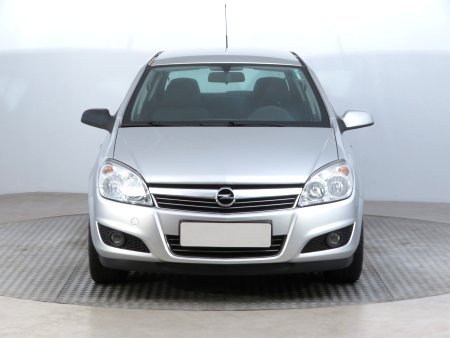 Opel Astra, 2007 - pohled č. 2