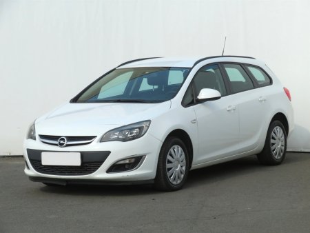 Opel Astra, 2012 - pohled č. 3