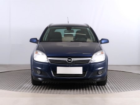Opel Astra, 2008 - pohled č. 2