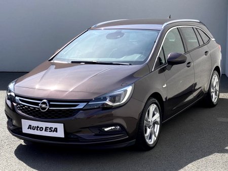Opel Astra, 2015 - pohled č. 3