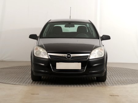Opel Astra, 2008 - pohled č. 2