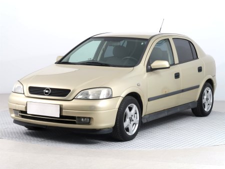 Opel Astra, 2004 - pohled č. 3