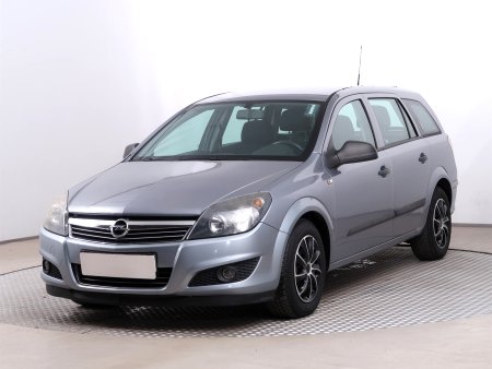 Opel Astra, 2009 - pohled č. 3
