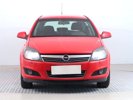 Opel Astra, 2012 - pohled č. 2