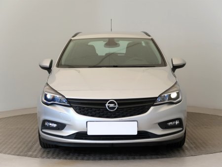 Opel Astra, 2016 - pohled č. 2