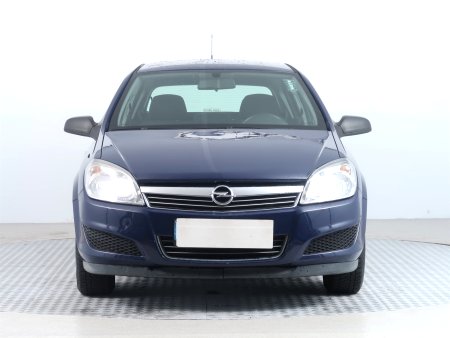 Opel Astra, 2008 - pohled č. 2
