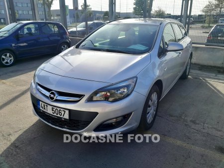 Opel Astra, 2015 - pohled č. 3