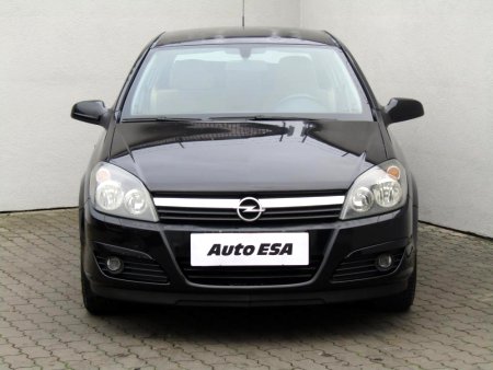 Opel Astra, 2005 - pohled č. 2