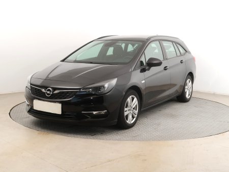 Opel Astra, 2021 - pohled č. 3