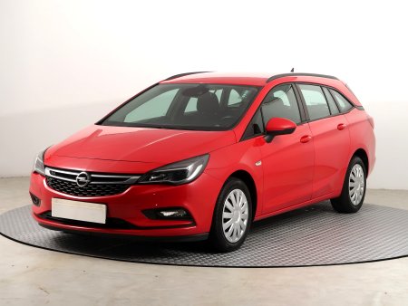 Opel Astra, 2017 - pohled č. 3