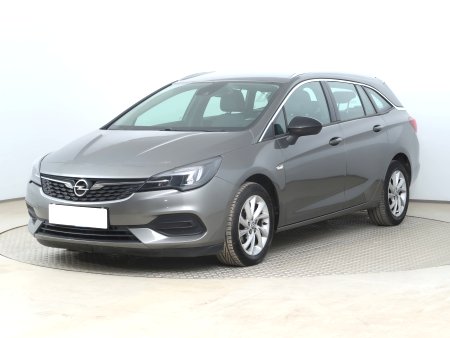 Opel Astra, 2021 - pohled č. 3