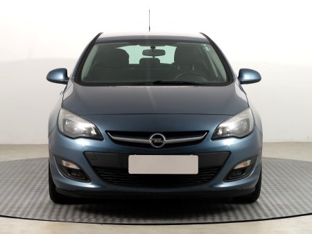 Opel Astra, 2014 - pohled č. 2
