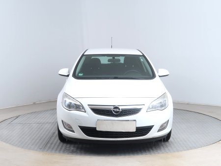 Opel Astra, 2009 - pohled č. 2