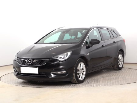 Opel Astra, 2020 - pohled č. 3