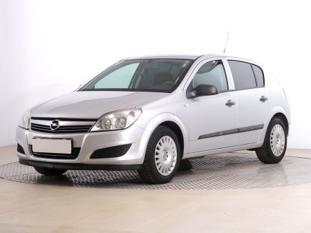 Opel Astra, 2008 - pohled č. 3