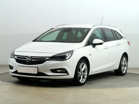 Opel Astra, 2017 - pohled č. 3