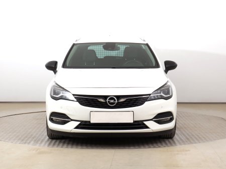 Opel Astra, 2021 - pohled č. 2