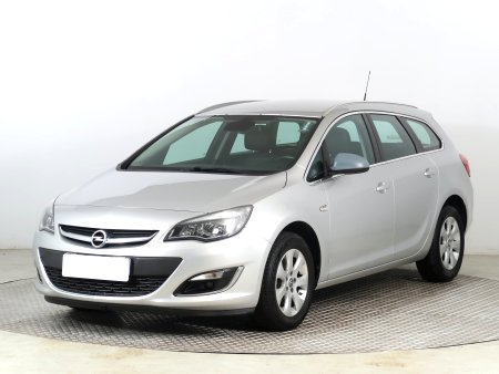 Opel Astra, 2015 - pohled č. 3