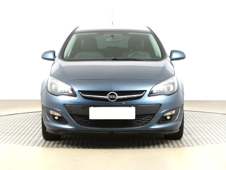 Opel Astra, 2015 - pohled č. 2
