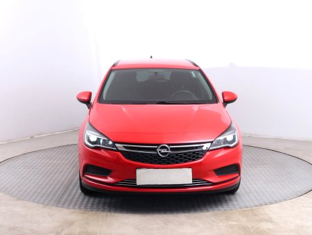 Opel Astra, 2016 - pohled č. 2