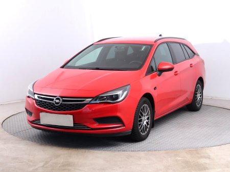 Opel Astra, 2016 - pohled č. 3