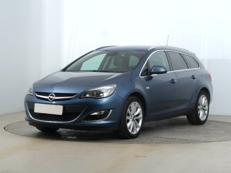 Opel Astra, 2015 - pohled č. 3