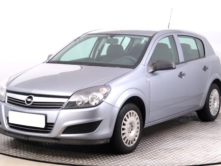 Opel Astra, 2009 - pohled č. 3