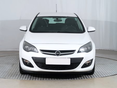 Opel Astra, 2013 - pohled č. 2