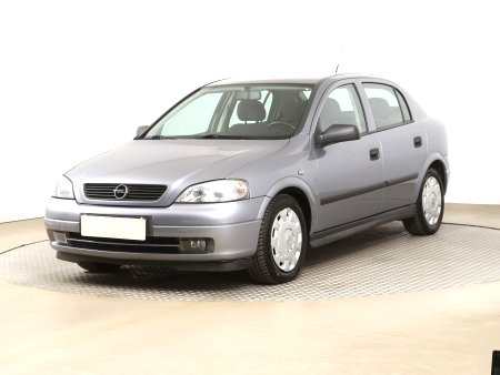 Opel Astra, 2004 - pohled č. 3