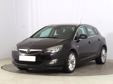 Opel Astra, 2010 - pohled č. 3