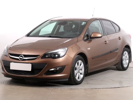Opel Astra, 2016 - pohled č. 3