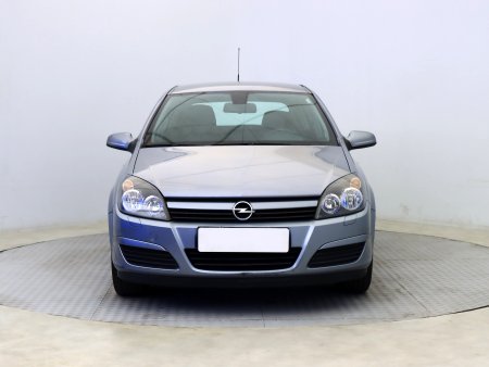 Opel Astra, 2005 - pohled č. 2