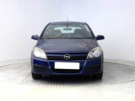 Opel Astra, 2005 - pohled č. 2