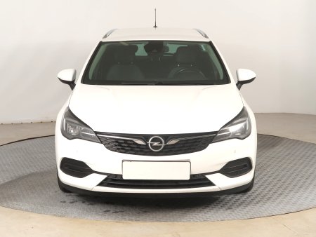 Opel Astra, 2020 - pohled č. 2