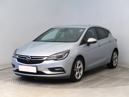 Opel Astra, 2017 - pohled č. 3