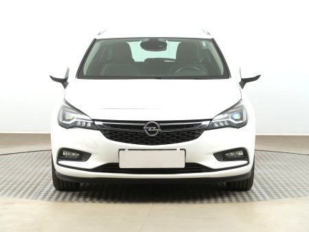 Opel Astra, 2017 - pohled č. 2