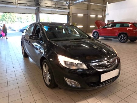 Opel Astra, 2012
