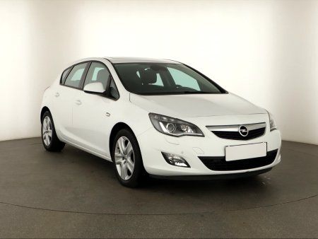 Opel Astra, 2010