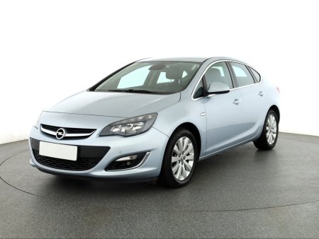 Opel Astra, 2014 - pohled č. 3